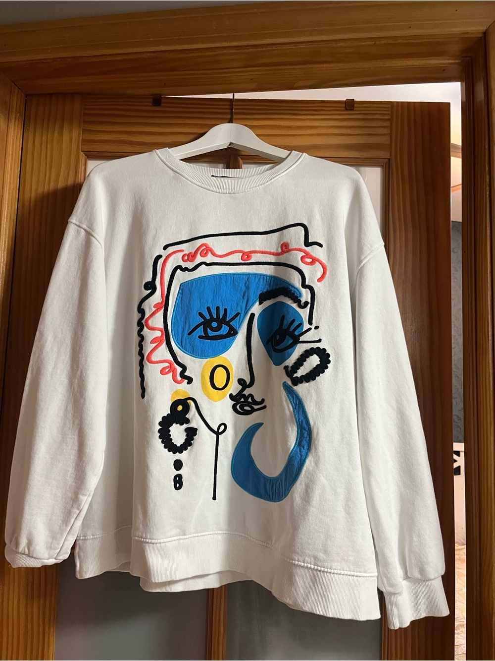 Zara Abstract Face Art Appliqué Crewneck Graphic Sweatshirt